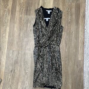 Diane Von Furstenberg Black and White Sleeveless Sheath Mini Dress